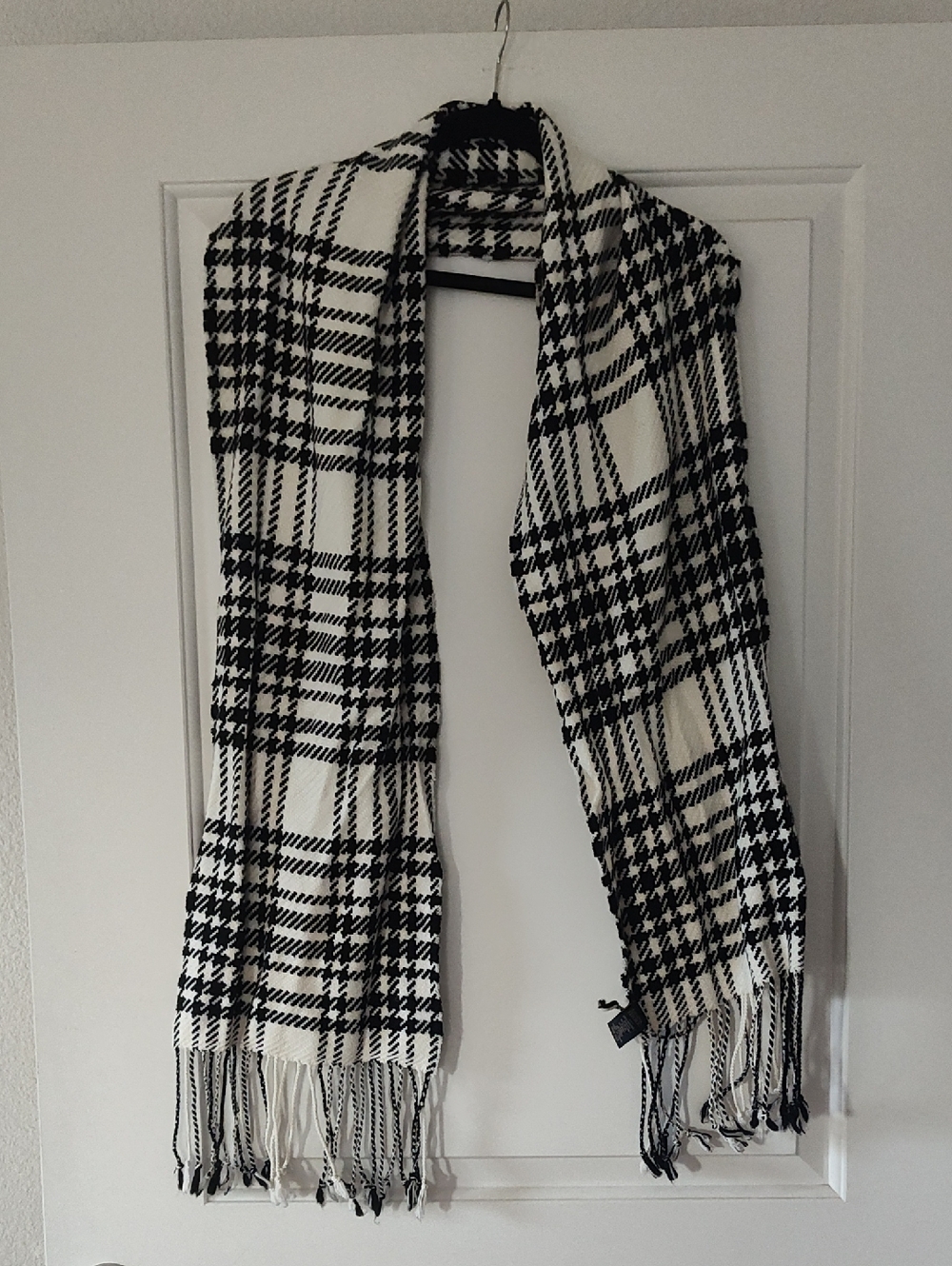 Banana Republic Black and White Plaid Fringe Scarf